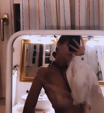 Csermely Zita Leaked Nude OnlyFans (Photo 9)
