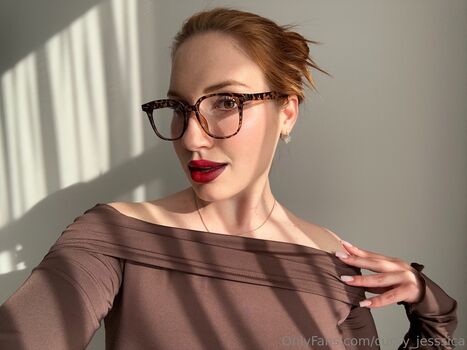 curvy_jesssica