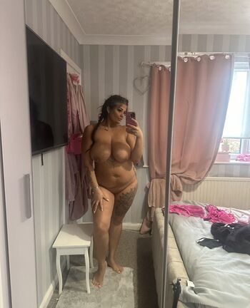Curvyandiloveit Leaked Nude OnlyFans (Photo 15)