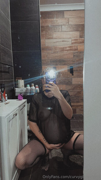 curvyglassesgirl