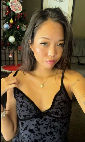 cuteybiz Leaked Nude OnlyFans (Photo 2)