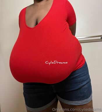 cyliedreams Leaked Nude OnlyFans (Photo 1)