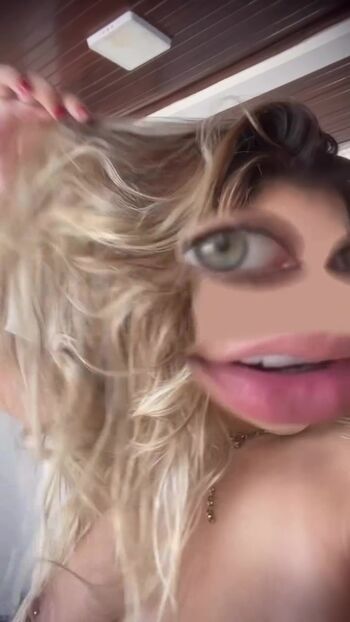 Daily De Desconhecidas Leaked Nude OnlyFans (Photo 2)