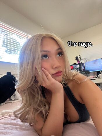 Daisee Hue Leaked Nude OnlyFans (Photo 18)