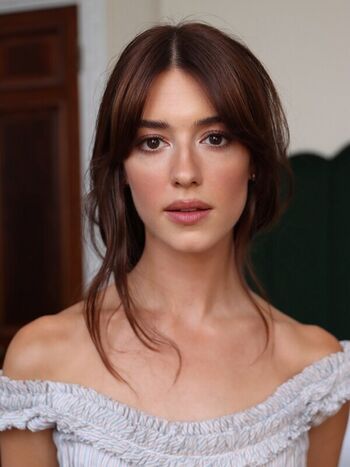 Daisy Edgar Jones