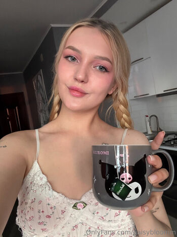 daisybloomm Leaked Nude OnlyFans (Photo 1)