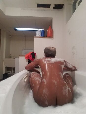 dancekwen Leaked Nude OnlyFans (Photo 1)