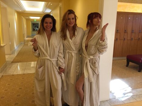 Dani Thorne