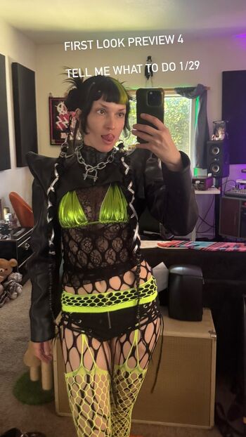 Dani Thorne