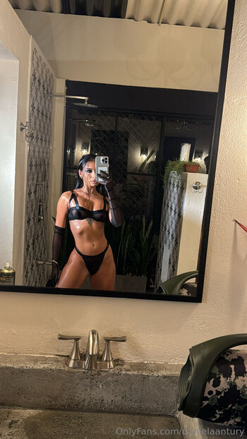 Daniela Antury Leaked Nude OnlyFans (Photo 19)