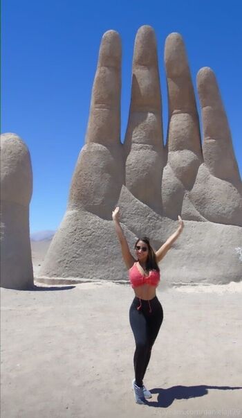 danielaoficial18