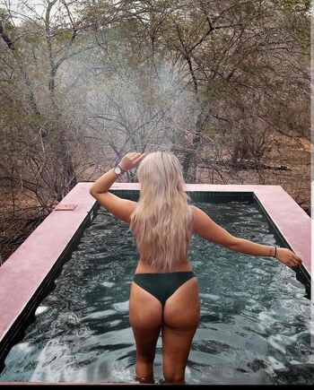 Dee Van Der Zeeuw Leaked Nude OnlyFans (Photo 5)