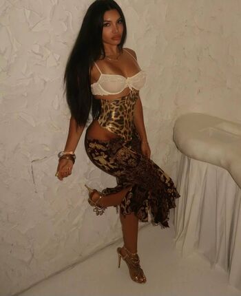 deemah Leaked Nude OnlyFans (Photo 21)