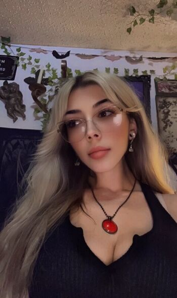Demonxbae Leaked Nude OnlyFans (Photo 1)