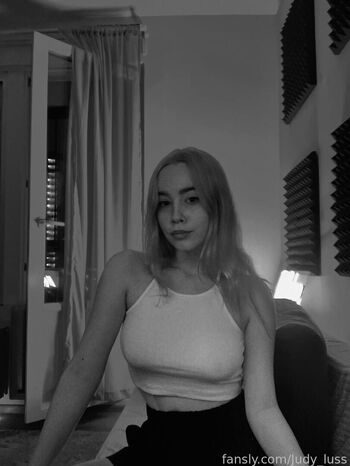 deni__dragons__ Leaked Nude OnlyFans (Photo 15)