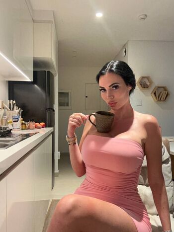 domme_yvonne