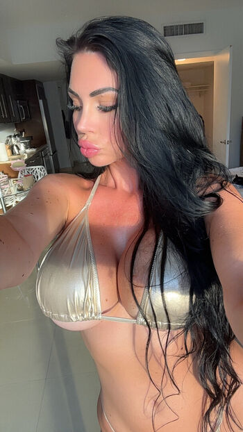 domme_yvonne