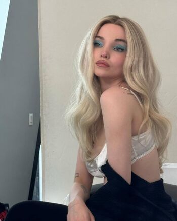 Dove Cameron