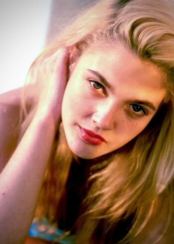 Drew Barrymore Leaked Nude OnlyFans (Photo 41)