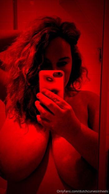 dutchcurvesinheels Leaked Nude OnlyFans (Photo 11)