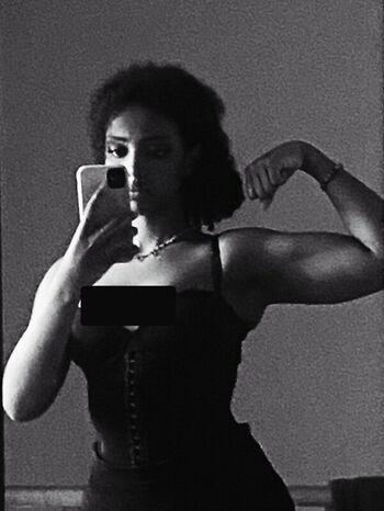 Earthtokhadija Leaked Nude OnlyFans (Photo 1)