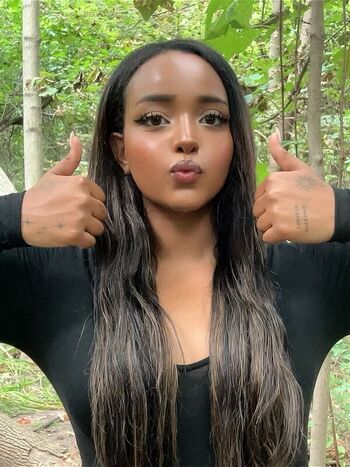Earthtokhadija Leaked Nude OnlyFans (Photo 4)