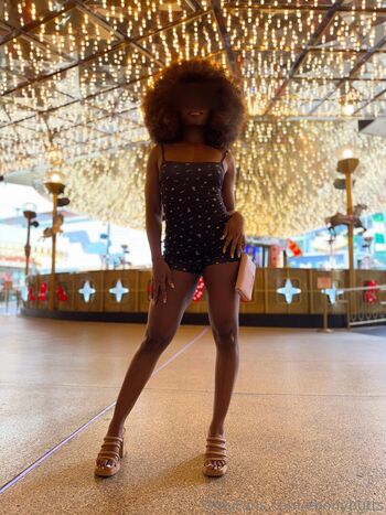 ebonybutts