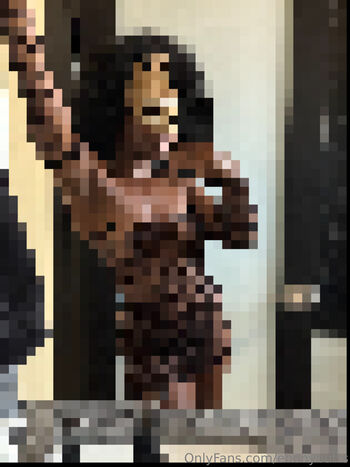 ebonybutts