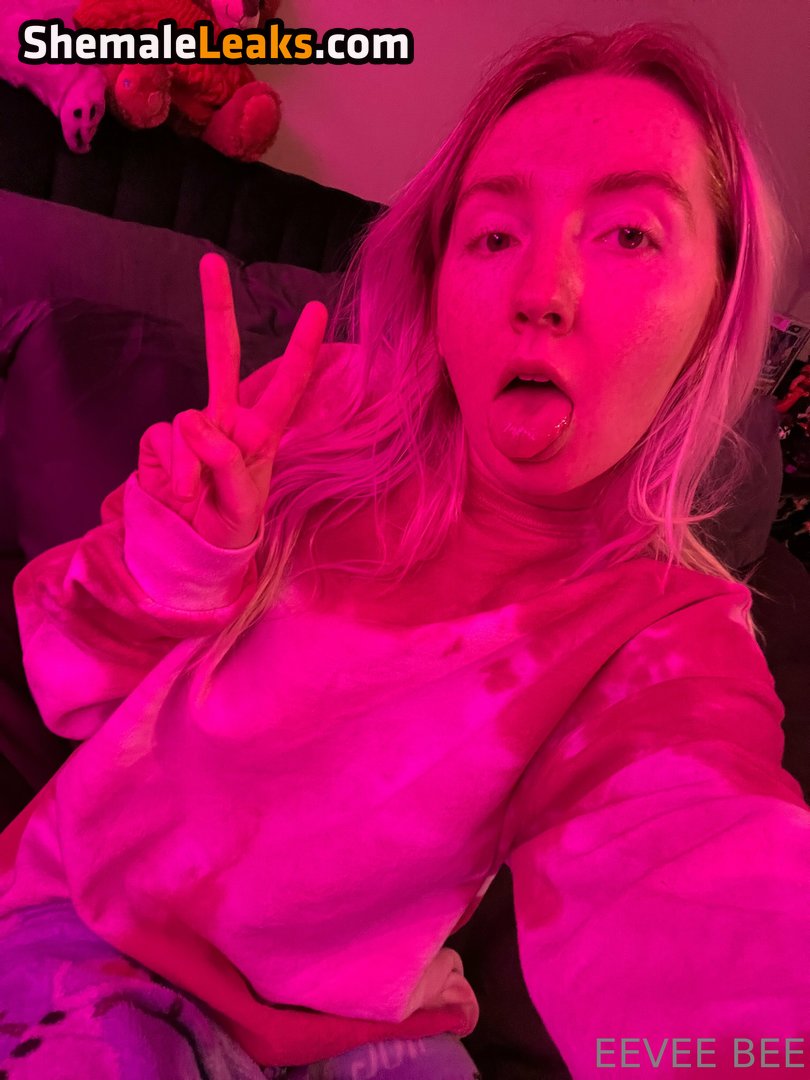 Eevee Bee / Eeveebeeshow / eevee_bee / eeveethebee Nude OnlyFans (Photo 293)