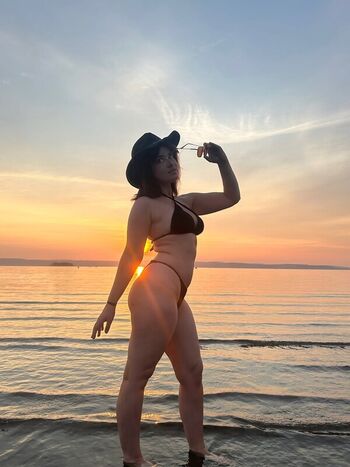 Eeveecosplays Leaked Nude OnlyFans (Photo 3)