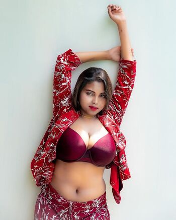 Elakkiya Rajendran Leaked Nude OnlyFans (Photo 20)