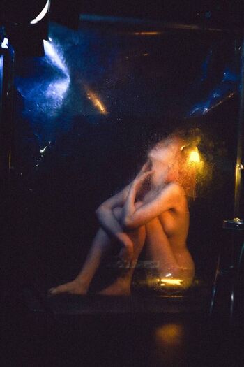 Electric_blonde