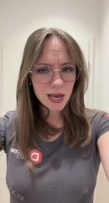Elektrikerin Sara Leaked Nude OnlyFans (Photo 1)