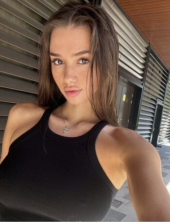 Eleonora Romanova Leaked Nude OnlyFans (Photo 4)