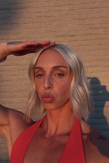 Elizabeth Clay Leaked Nude OnlyFans (Photo 15)