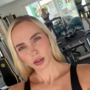 Elizabeth Loaiza Leaked Nude OnlyFans (Photo 9)