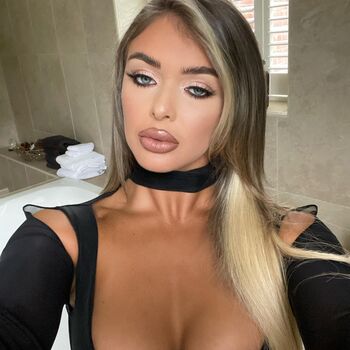 Ella Standring Leaked Nude OnlyFans (Photo 26)