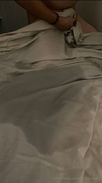 ellasnows Leaked Nude OnlyFans (Photo 2)