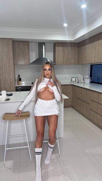 ellesparkss Leaked Nude OnlyFans (Photo 3)