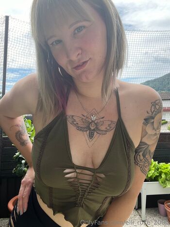 elli_rose_x Leaked Nude OnlyFans (Photo 9)