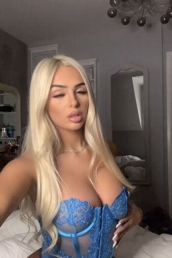 Ellie Coldwell Leaked Nude OnlyFans (Photo 32)