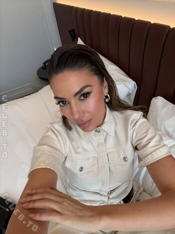Elvana gjata