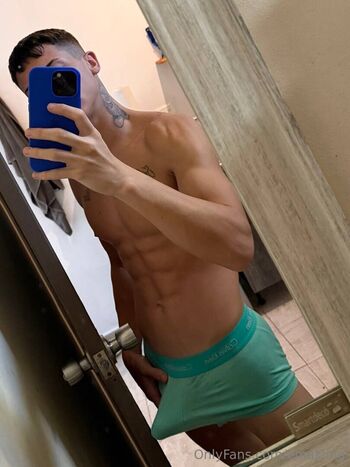 emakiing Leaked Nude OnlyFans (Photo 2)