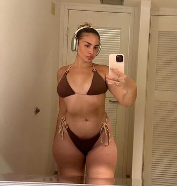 Emely Hernandez Leaked Nude OnlyFans (Photo 5)
