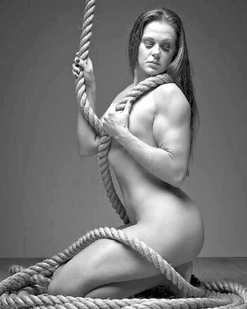 emij_32 Leaked Nude OnlyFans (Photo 8)