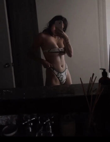 Emilia Torres Leaked Nude OnlyFans (Photo 26)