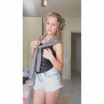 Emilly Schellmann Leaked Nude OnlyFans (Photo 13)