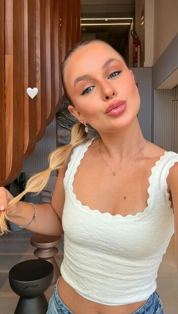 Emilly Schellmann Leaked Nude OnlyFans (Photo 23)