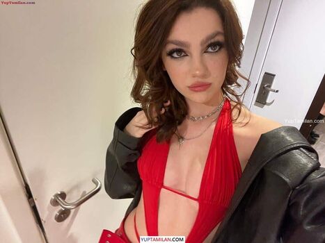 Emily Carey Leaked Nude OnlyFans (Photo 19)