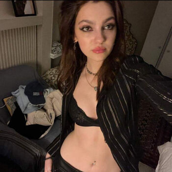 Emily Carey Leaked Nude OnlyFans (Photo 20)